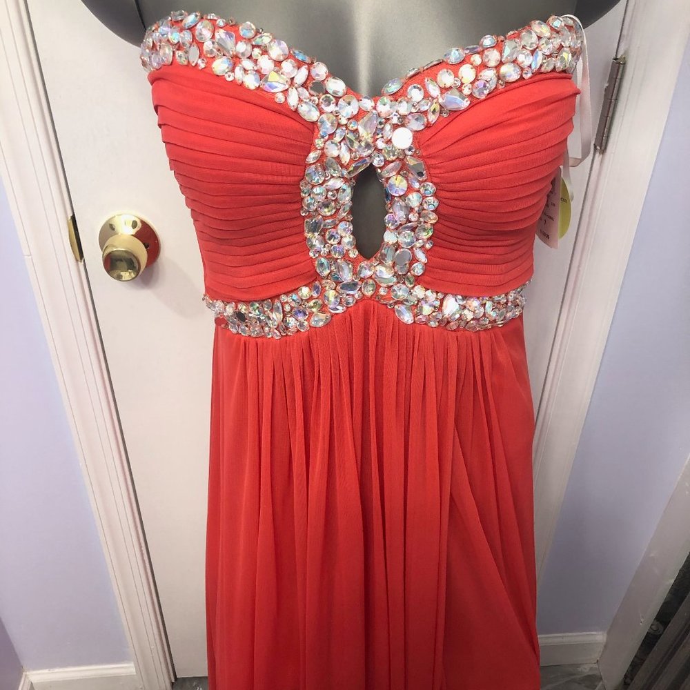 Windsor Coral Pink Juniors strapless dress